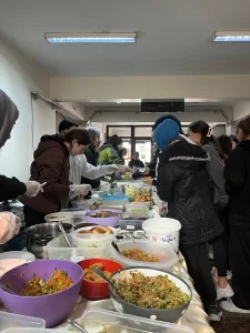 Manisa (AA) – Manisa'nın Akhisar ilçesinde bir lisenin öğrencileri, Filistin