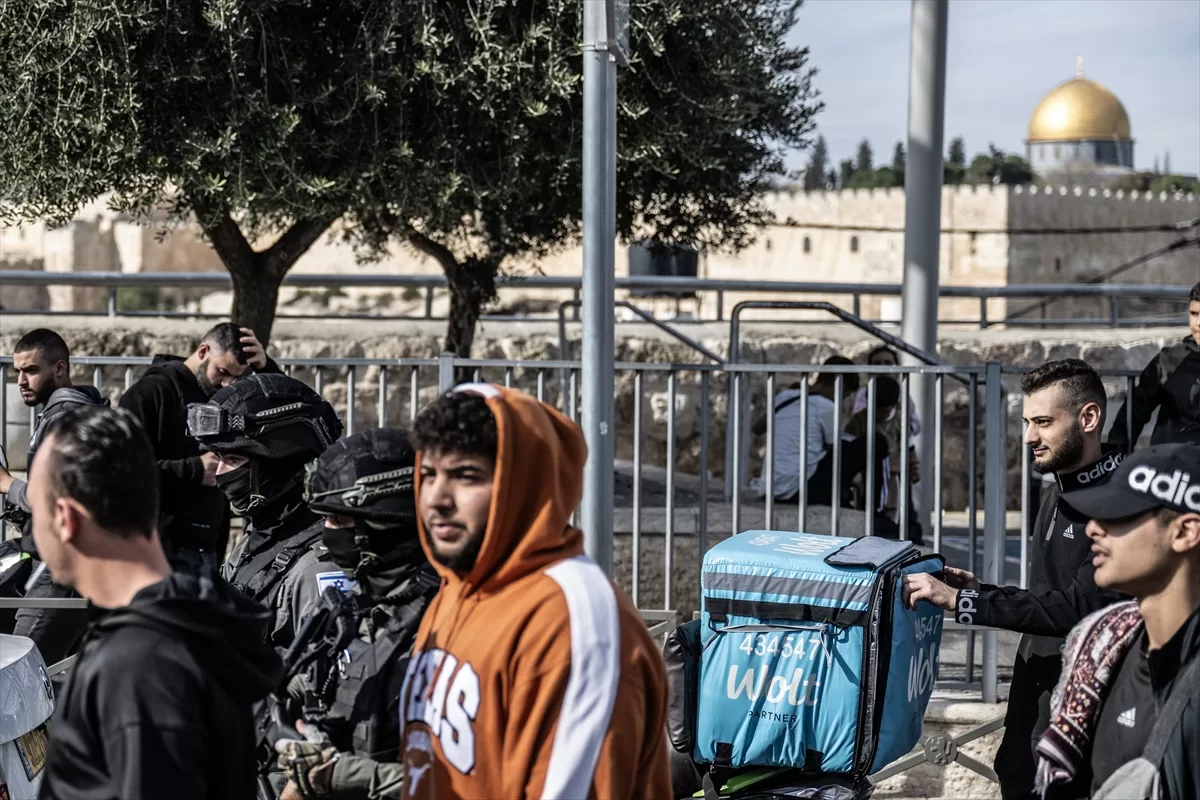 GÜNCELLEME – İsrail güçleri Mescid-i Aksa'da cuma namazı kılınmasını 9 haftadır kısıtlıyor