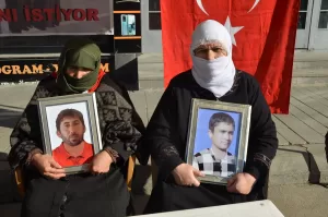 MUŞ (AA) – Muş'ta çocuklarının, terör örgütü PKK tarafından dağa