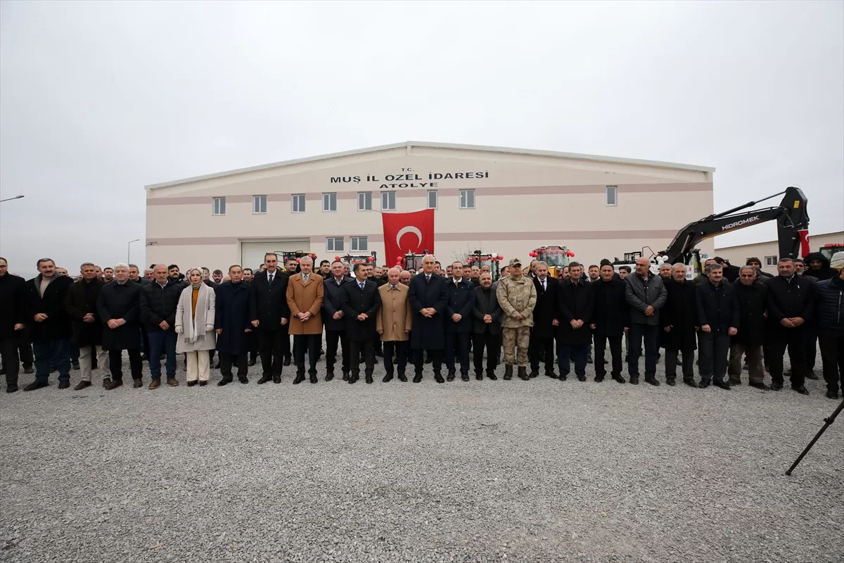 Muş'ta karla mücadele için yeni iş makineleri alındı