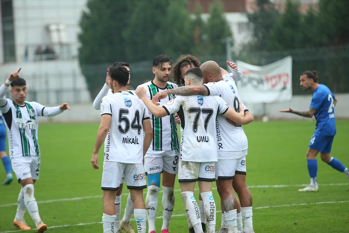 Stat: Sapanca Atatürk Hakemler: Alirıza Altunbakır, Mahmut Gülle, Niyazi Atakan