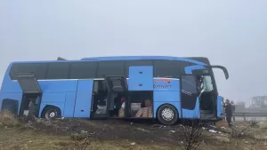 ŞANLIURFA (AA) – Şanlıurfa'da yolcu otobüsü ve 2 tırın karıştığı