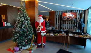 KARS (AA) – Türkiye'nin kış turizm merkezlerinden Kars'taki Sarıkamış Kayak