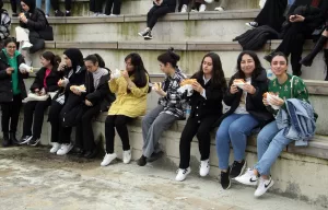 SİNOP (AA) – Sinop Üniversitesince düzenlenen Hamsi Şenliği'nde 1 ton