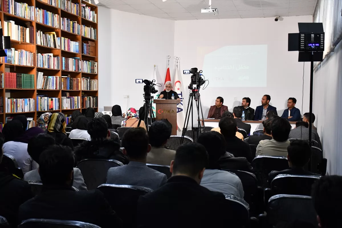 TİKA'dan Afganistan'da genç gazetecilere habercilik eğitimi