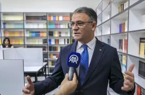 VAN (AA) – YILMAZ KAZANDIOĞLU – Van'da öğrencilerin okuma alışkanlığı