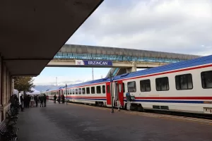 ERZİNCAN (AA) – Tarihi Ankara Garı'ndan bu sezonun ilk seferine