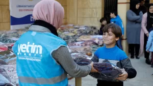 İSTANBUL (AA) – Yetim Vakfı, Türkiye'deki deprem bölgelerinin yanı sıra