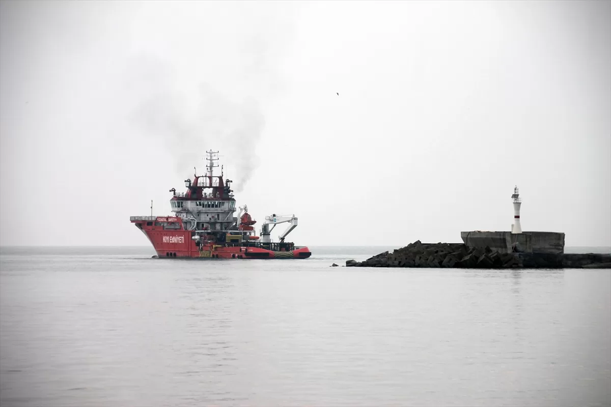 Zonguldak'ta batan geminin kayıp 7 personelini arama çalışmaları sürüyor