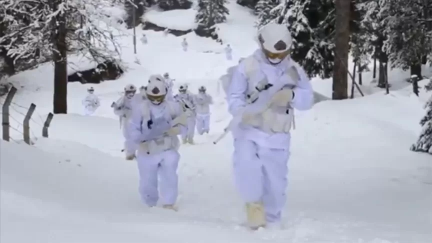 ANKARA (AA) – İçişleri Bakanı Ali Yerlikaya, 7 ilde düzenlenen