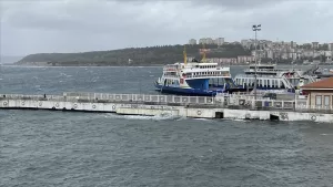 ÇANAKKALE (AA) – Çanakkale’de, fırtına nedeniyle yarın Gökçeada ve Bozcaada’ya
