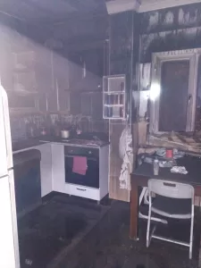 ADANA (AA) – Adana'nın merkez Yüreğir ilçesinde, yangın çıkan evdeki