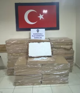 ADANA (AA) – Adana'da kovalamaca sonucu durdurulan otomobilde 270 bin