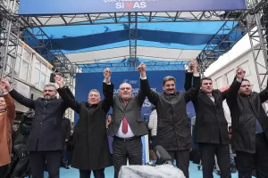 - "Sivas, her alanda sağlık ve eğitim sistemiyle, üniversitesi ve