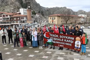 AMASYA (AA) – Amasya'da hekim ve sağlık çalışanları, İsrail'in Gazze'ye
