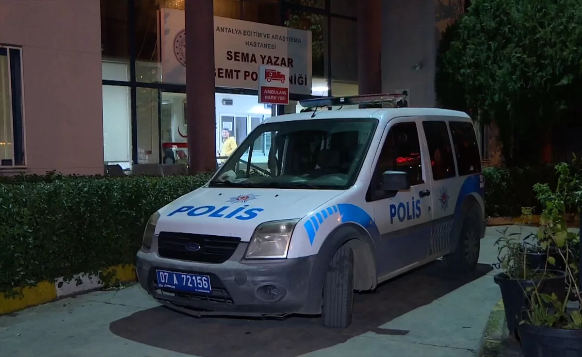 Antalya'da 2 sağlık çalışanı, hasta yakınlarınca darbedildikleri iddiasıyla şikayetçi oldu