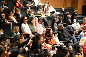 ANTALYA (AA) – Antalya'da, çocukların yarıyıl tatilinde sanatla buluşmaları amacıyla