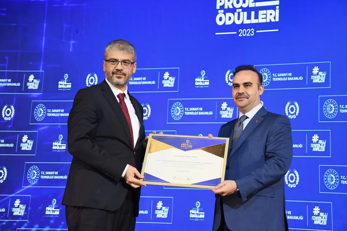Bakan Kacır, Kocaeli'de Verimlilik Proje Ödül Töreni'nde konuştu: