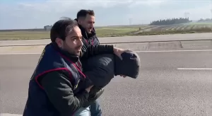 BALIKESİR (AA) – Balıkesir'in Bandırma ilçesinde kendisini jandarma olarak tanıttığı