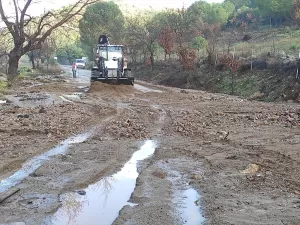 BALIKESİR (AA) – Balıkesir'in Ayvalık ilçesinde etkili olan sağanak nedeniyle