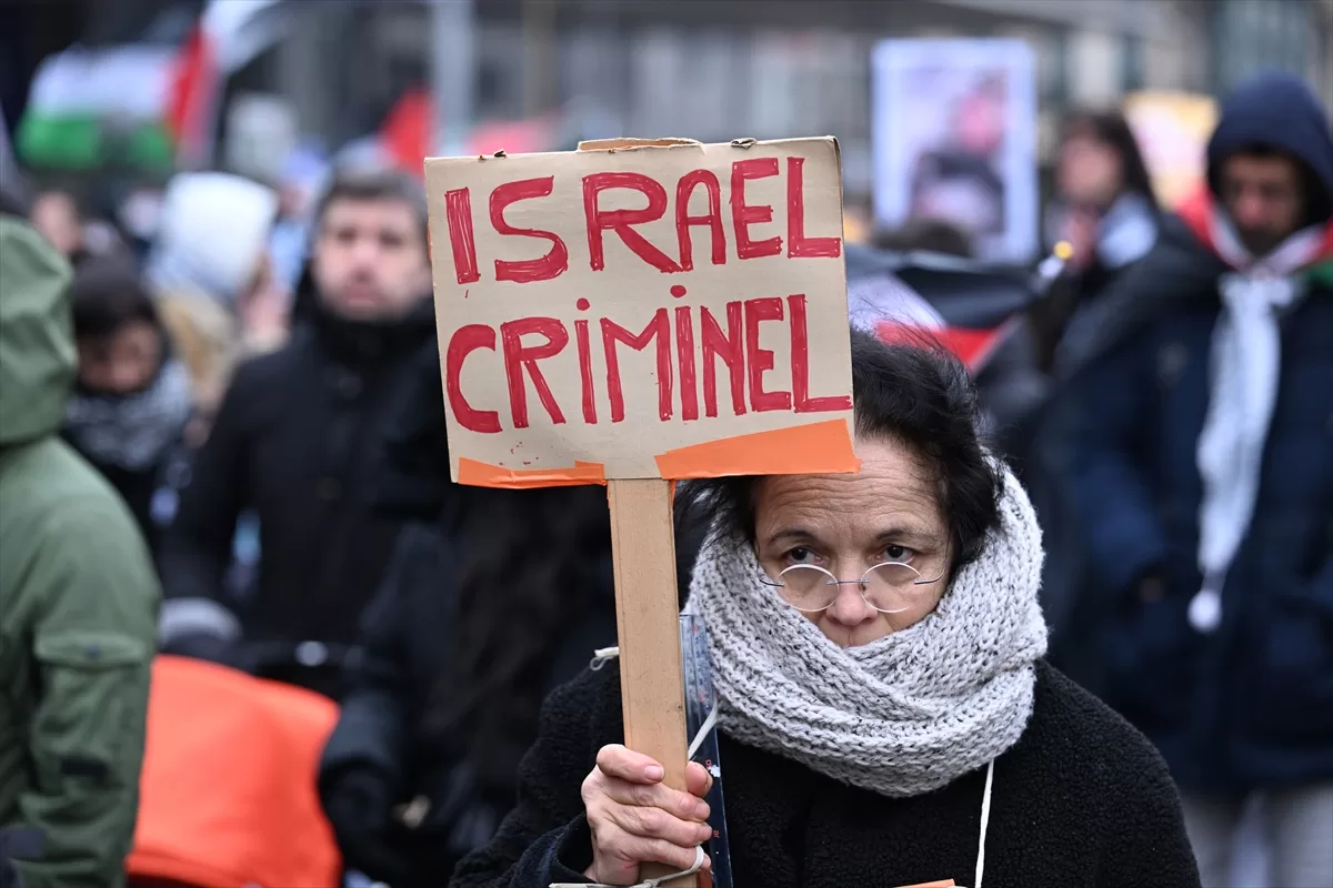 Belçika'da Gazze'ye destek gösterisine katılan binlerce kişi ateşkes çağrısı yaptı