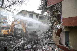 İSTANBUL (AA) – Büyükçekmece'de kentsel dönüşüm çalışmaları kapsamında risk taşıdığı