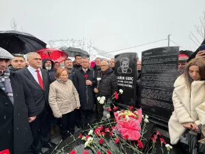 - "Cumhuriyet'in verdiği görevle o darbe Anayasasına 'hayır' oyu veren