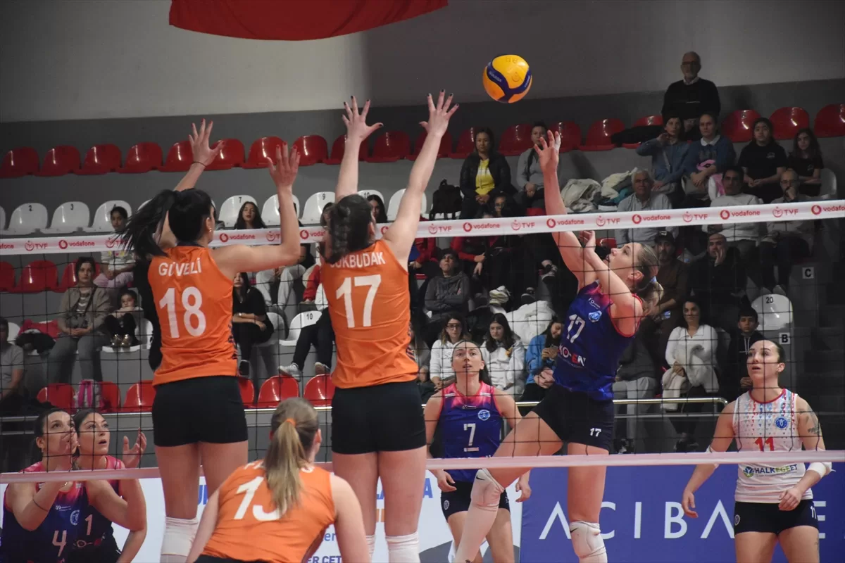 Voleybol: Vodafone Sultanlar Ligi