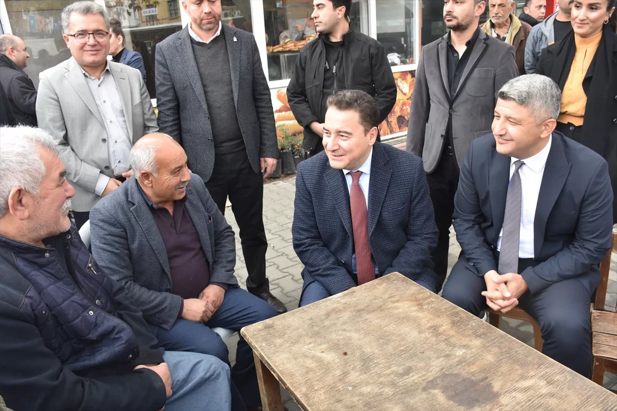 DEVA Partisi Genel Başkanı Babacan, Adana'da ziyaretlerde bulundu