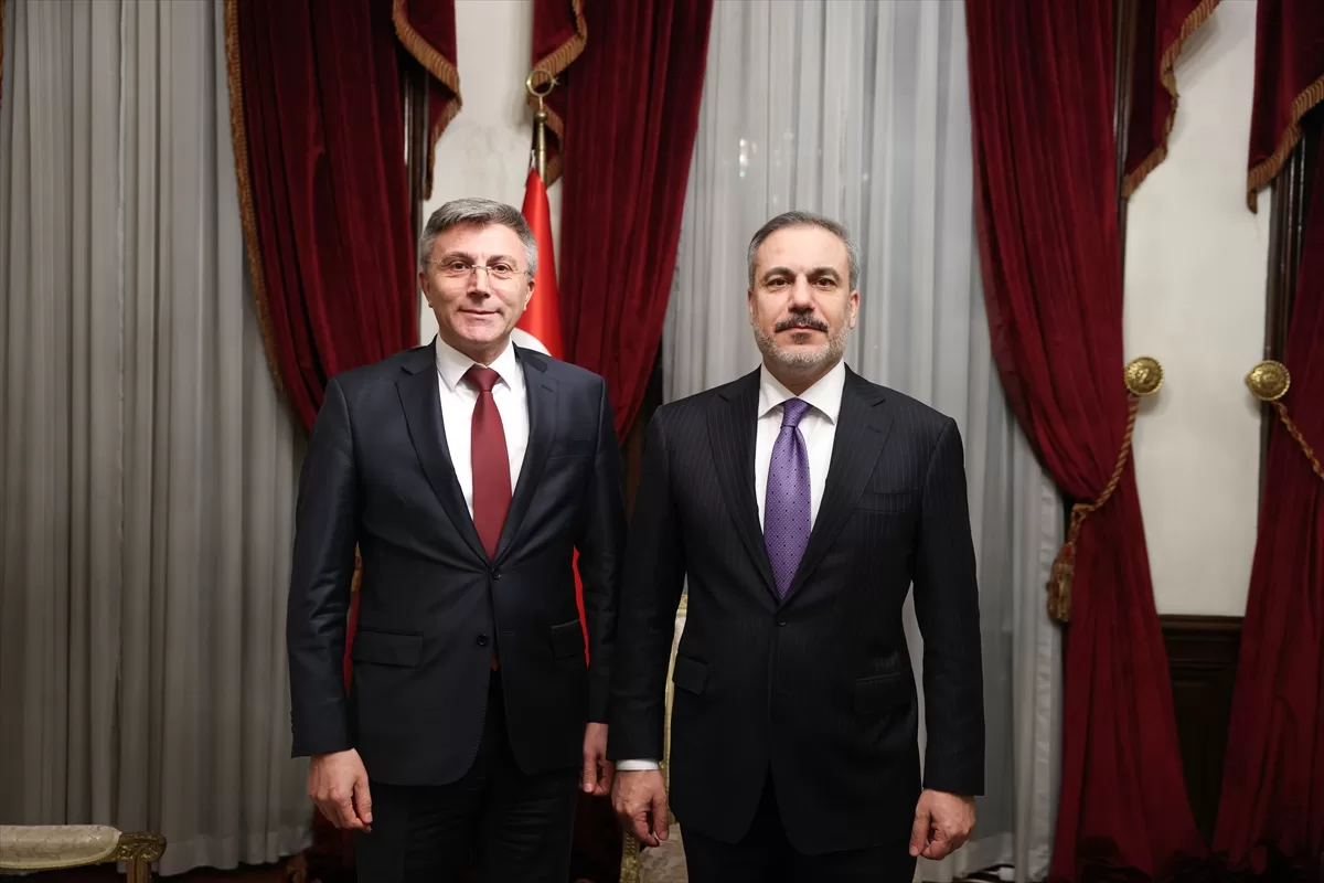 Dışişleri Bakanı Fidan, HÖH Partisi Lideri Mustafa Karadayı ile görüştü