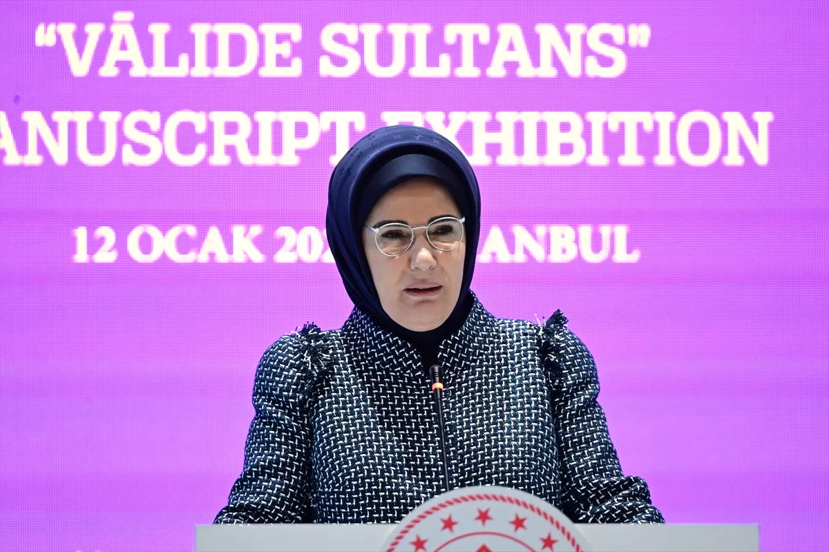 Emine Erdoğan “Valide Sultanlar Yazma Eserler Sergisi”nin açılışını yaptı: