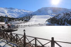ERZİNCAN (AA) – Erzincan'da, Ergan Dağı Kış Sporları ve Doğa