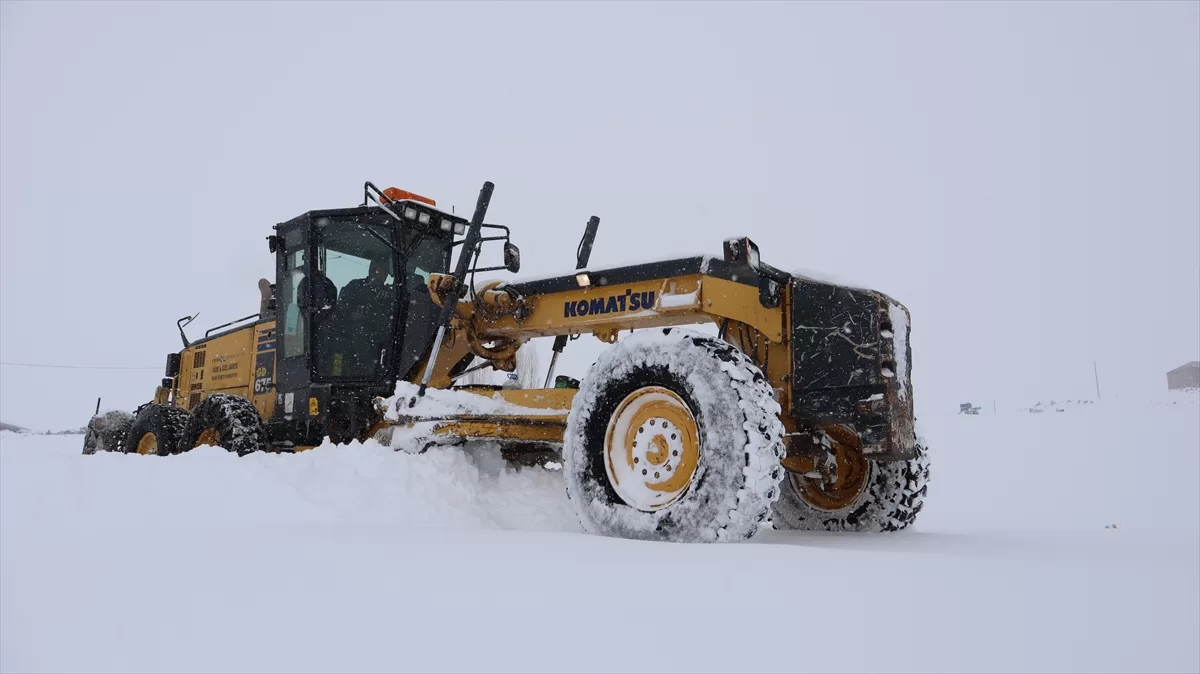 Erzurum, Ağrı, Iğdır ve Kars'ta 273 yerleşim yerine ulaşım sağlanamıyor