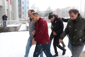 ERZURUM (AA) – Erzurum'da dün trafikte yol verme meselesi yüzünden