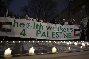 LONDRA (AA) – Gazze’de görev yapan İngiliz doktorlar, başta meslektaşları