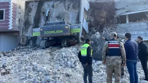 - İş makinesi operatörü yaralandı 