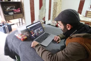 HATAY (AA) – Depremden etkilene Hatay'da esnaf, Anadolu Ajansının (AA)