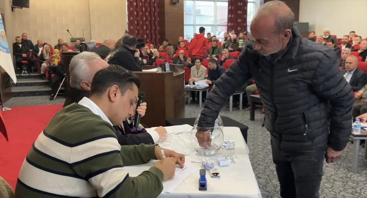 Hatay'da yapımı tamamlanan iş yerlerinin hak sahipleri kurayla belirlendi