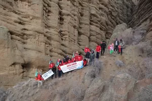 IĞDIR (AA) – Iğdırlı dağcılar, şehit Mehmetçikler ve Filistin'e destek