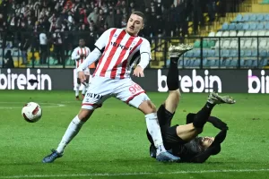 - İstanbulspor: 1 - Yılport Samsunspor: 1