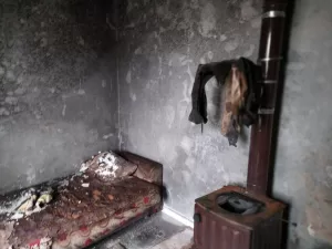 KAHRAMANMARAŞ (AA) – Kahramanmaraş'ın Onikişubat ilçesinde çıkan ev yangınında 2