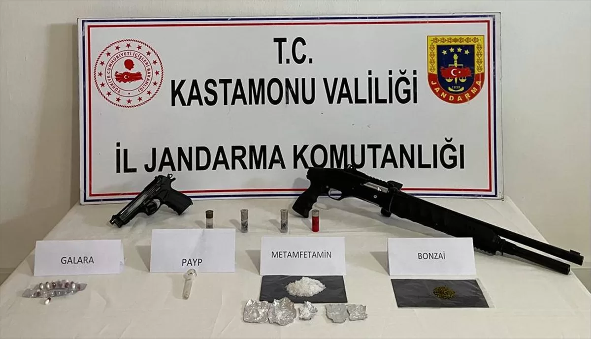 Kastamonu'da düzenlenen uyuşturucu operasyonlarında 5 kişi yakalandı
