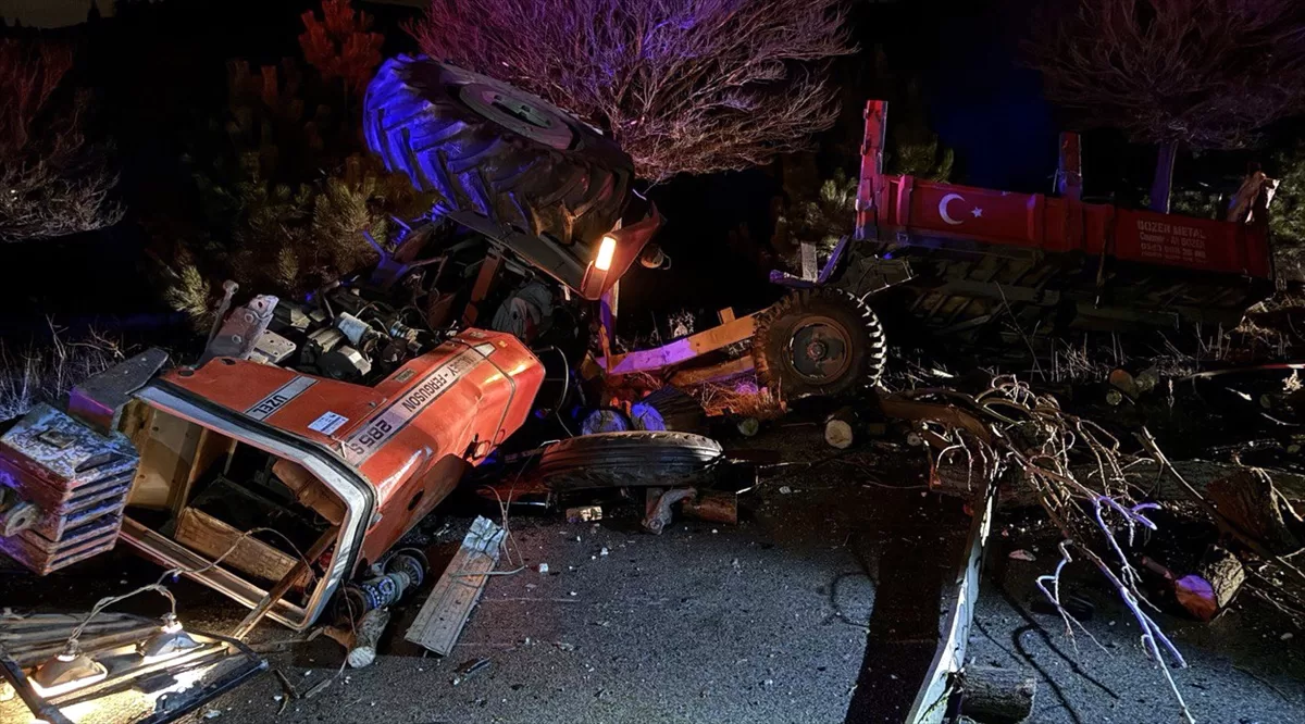 Kırıkkale'de kamyon ile traktörün çarpışması sonucu 1 kişi öldü, 1 kişi yaralandı