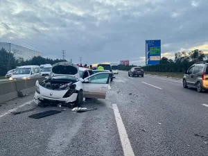 KOCAELİ (AA) – Kocaeli'nin Gebze ilçesinde zincirleme trafik kazasında 1