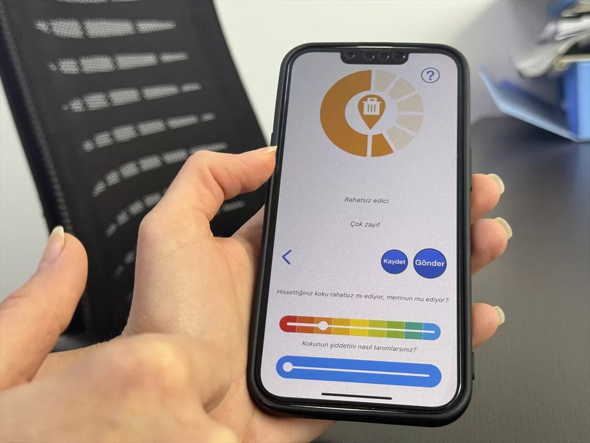 Kötü koku yayılan alanları kayıt altına almak için mobil uygulama geliştirdiler