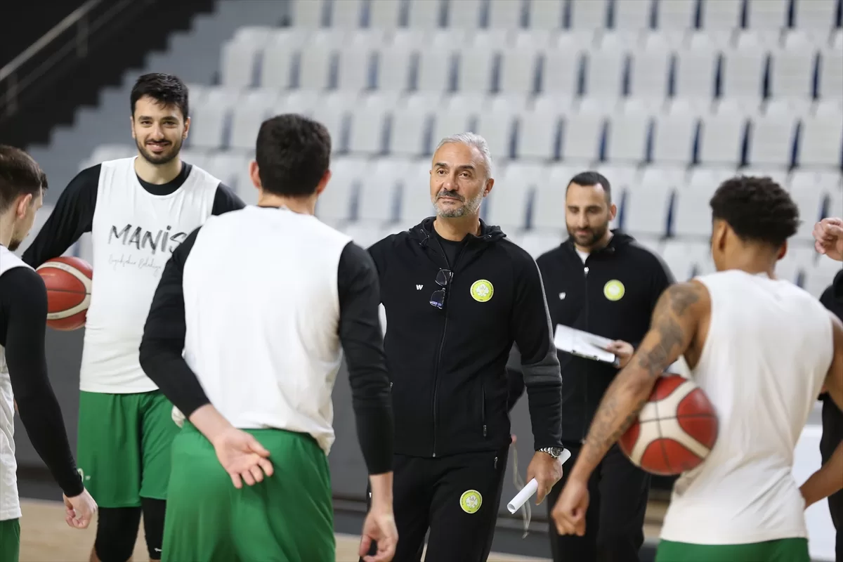 Manisa Büyükşehir Belediyespor, play-off'a üst sıralardan kalmak istiyor