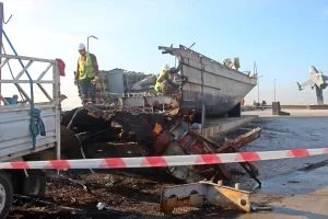MERSİN (AA) – Mersin sahilinde sergilenen Şehit Teğmen Caner Gönyeli