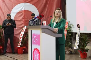 - "Bu seçimler, hakikat diyenlerle hakikati çiğneyenlerin, Türkiye sevdalılarıyla Türkiye