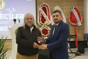 MUĞLA (AA) – Muğla Büyükşehir Gazeteciler Cemiyetinin "Meslek Ödülleri" sahiplerini