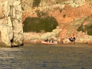 MUĞLA (AA) – Muğla'nın Marmaris ilçesinde, karadan ulaşımın olmadığı bölgede